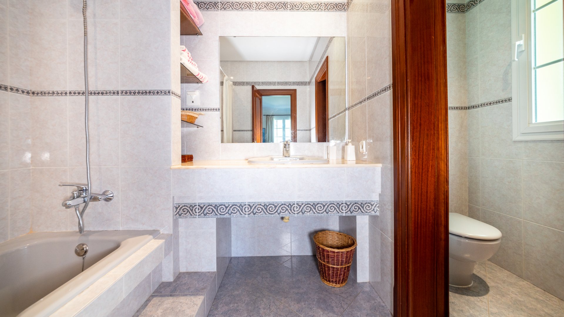 Villa i Bendinat, Mallorca, Spanien 7 sovrum, 911 kvm. Nr. 82690