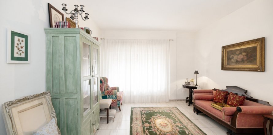 Lägenhet Sevilla, Seville, Spanien 4 sovrum, 150 kvm. Nr. 107926