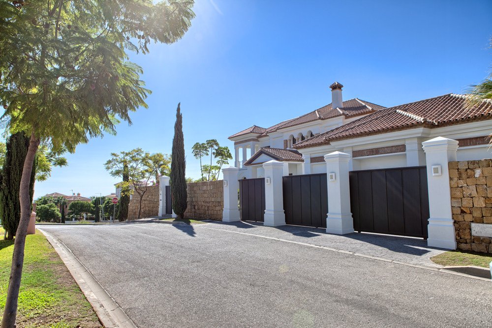 Huvila Benahavis, Malaga, Espanja 6 makuuhuonetta, 533 m2 No. 90301
