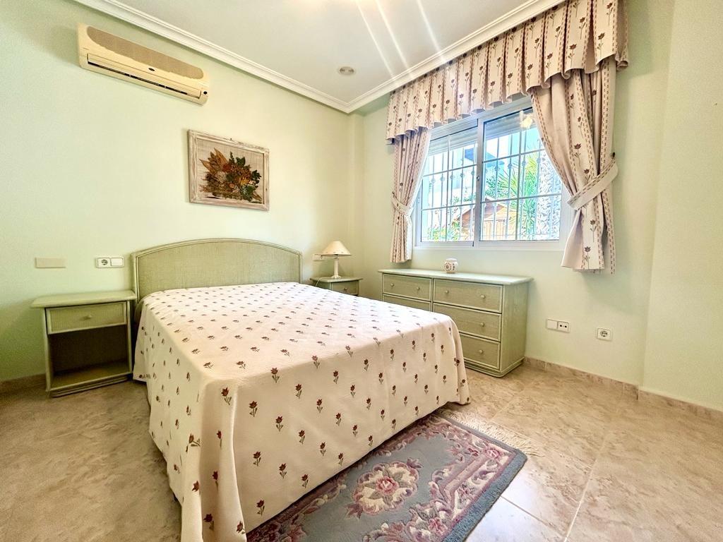 Villa in Alicante, Spain 4 bedrooms, 157 sq.m. No. 89432