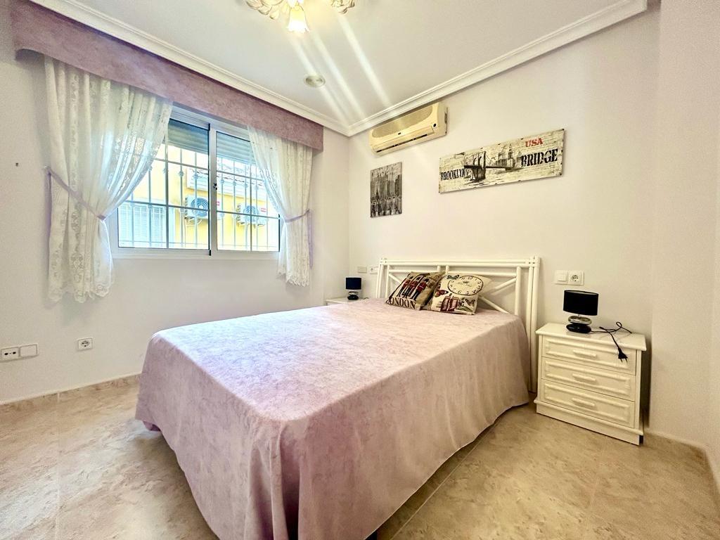 Villa in Alicante, Spain 4 bedrooms, 157 sq.m. No. 89432