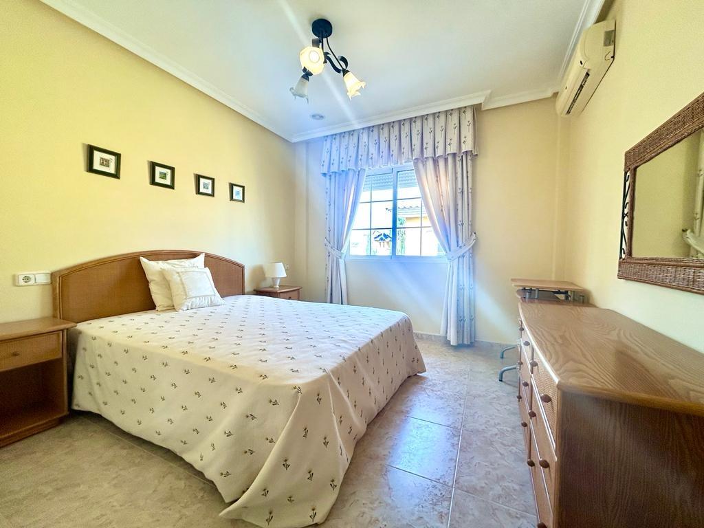 Villa in Alicante, Spain 4 bedrooms, 157 sq.m. No. 89432