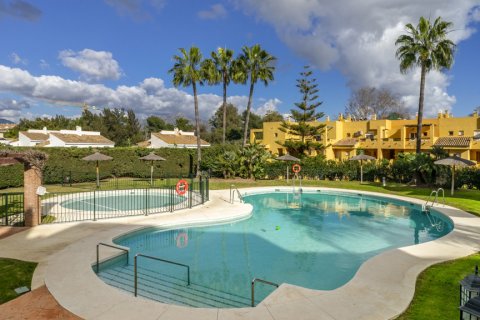 Lägenhet till salu Marbella, Malaga, Spanien 3 sovrum, 162.9 kvm. Nr. 107876 - foto 2