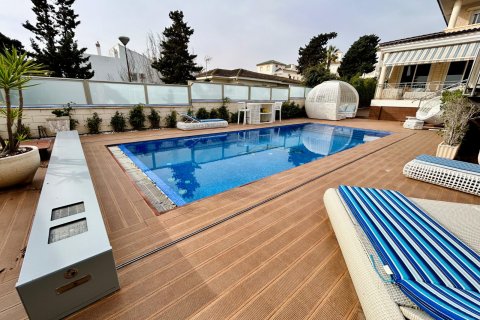 Villa for sale Torrevieja, Alicante, Spain 5 bedrooms, 469 sq.m. No. 115090 - photo 6