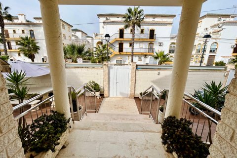 Villa for sale Torrevieja, Alicante, Spain 5 bedrooms, 469 sq.m. No. 115090 - photo 21