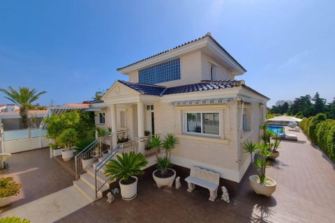 Villa for sale Torrevieja, Alicante, Spain 5 bedrooms, 469 sq.m. No. 115090 - photo 1