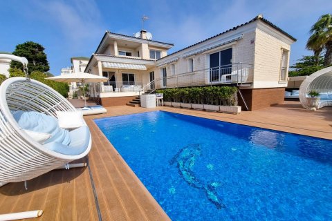 Villa for sale Torrevieja, Alicante, Spain 5 bedrooms, 469 sq.m. No. 115090 - photo 3