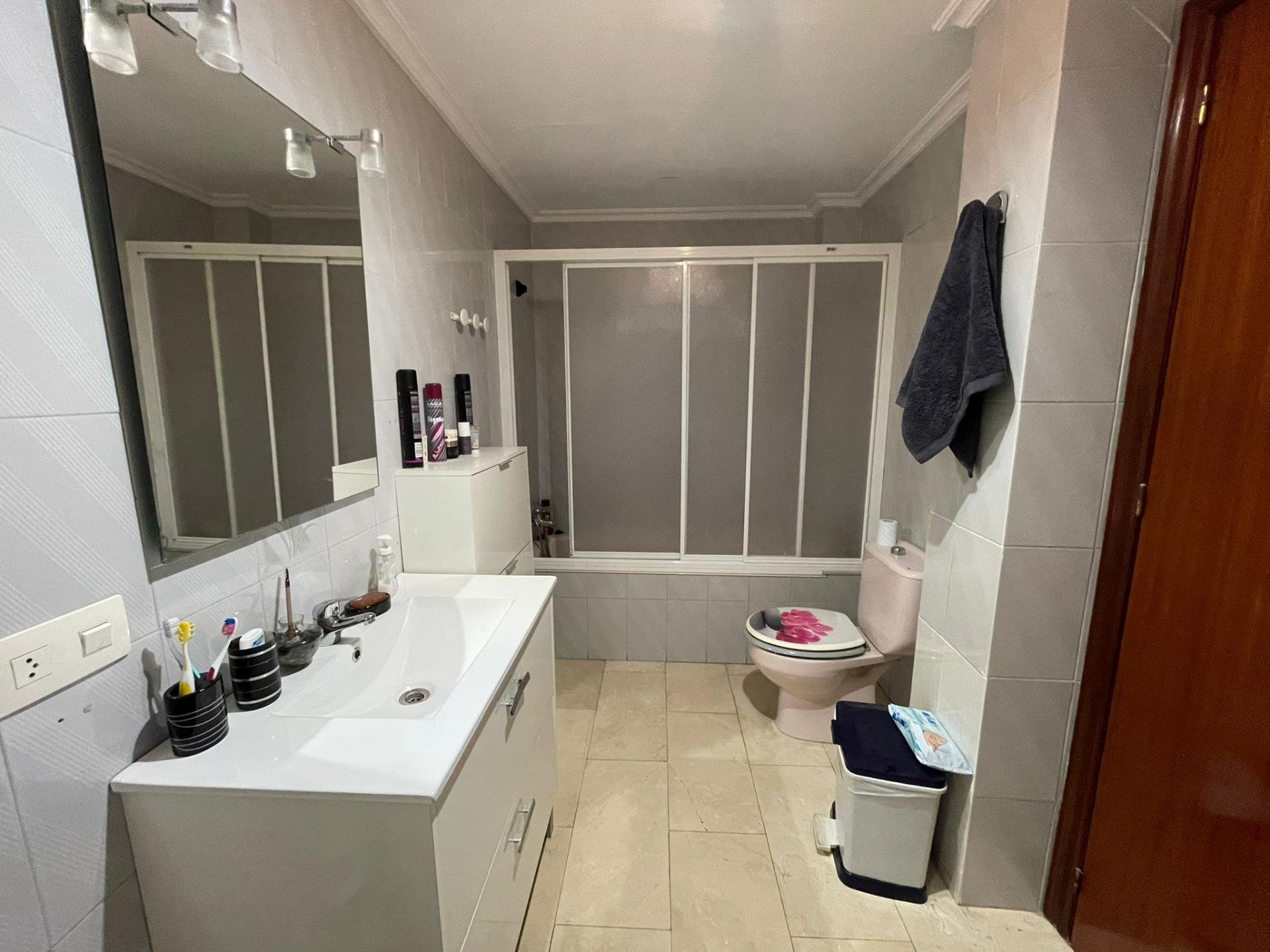Duplex à Guardamar del Segura, Alicante, Espagne 5 chambres, 358 m2 No. 89146