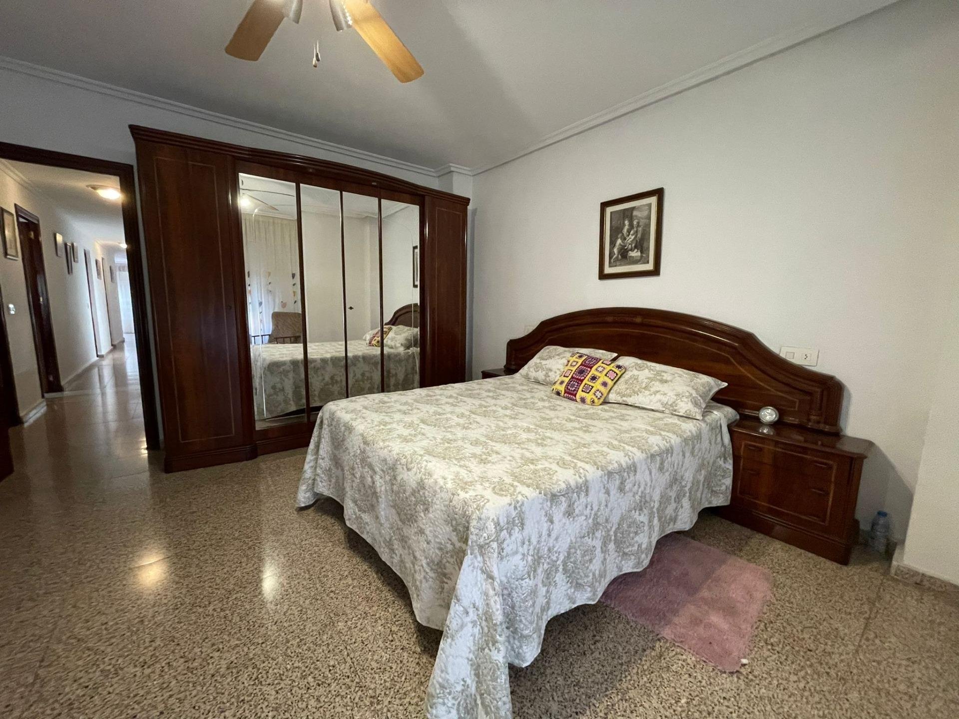 Duplex à Guardamar del Segura, Alicante, Espagne 5 chambres, 358 m2 No. 89146