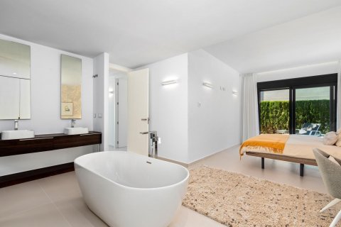 Villa for sale Campoamor, Alicante, Spain 4 bedrooms, 322 sq.m. No. 109319 - photo 28