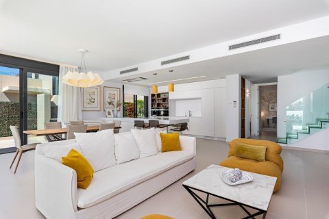 Villa for sale Campoamor, Alicante, Spain 4 bedrooms, 322 sq.m. No. 109319 - photo 16