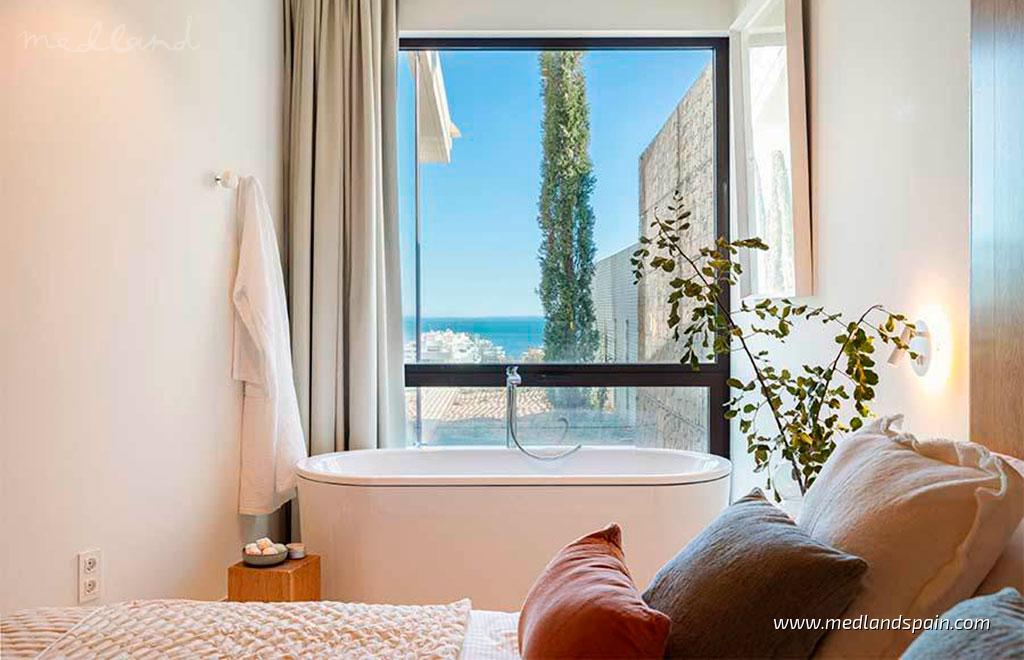 Villa in Fuengirola, Malaga, Spain 4 bedrooms, 625.21 sq.m. No. 104825