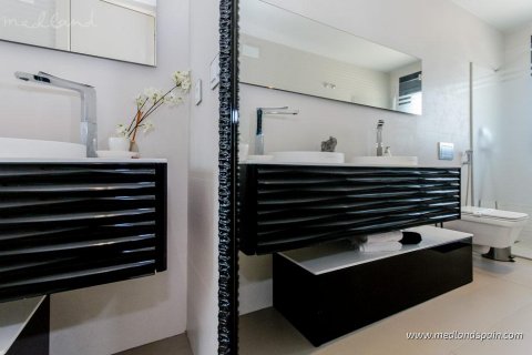 Продажа виллы в Кампоамор, Аликанте, Испания 4 спальни, 193.3м2 №9719 - фото 7
