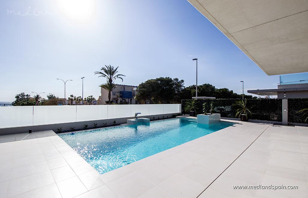 Villa à Campoamor, Alicante, Espagne 4 chambres, 196 m2 No. 9720