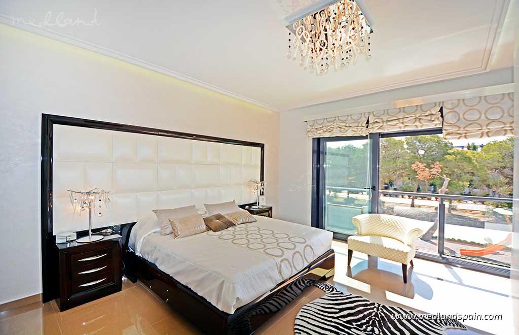 Villa a Campoamor, Alicante, Spagna 4 camere da letto, 157 mq. N° 9713