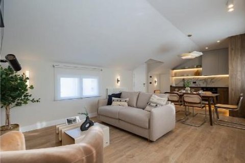 Dzīvoklis pārdošanā Madrid, Spānijā 2 istabas, 73 m2 Nr. 90226 - attēls 1