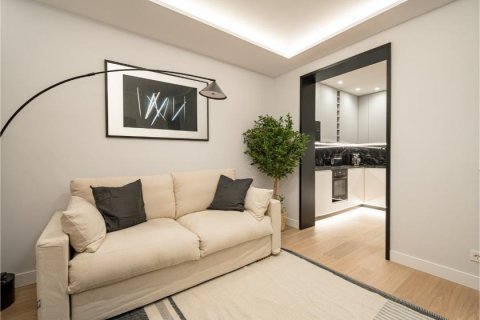 Продажа квартиры Мадрид, Испания 3 спальни, 87м2 №90227 - фото 4