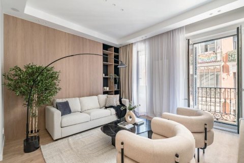 Dzīvoklis pārdošanā Madrid, Spānijā 3 istabas, 200 m2 Nr. 90229 - attēls 1