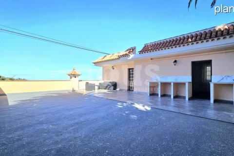 House for sale Tenerife, Spain 8 bedrooms, 335 sq.m. No. 109845 - photo 7
