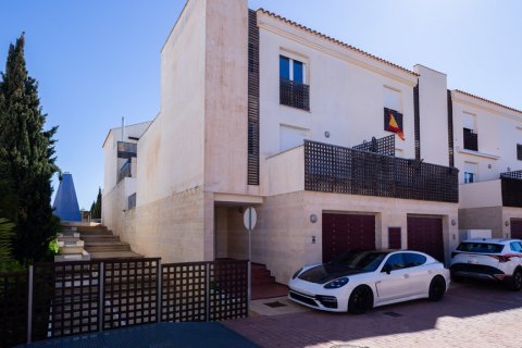House for sale Las Lagunas De Mijas, Malaga, Spain 3 bedrooms, 153.22 sq.m. No. 117168 - photo 1