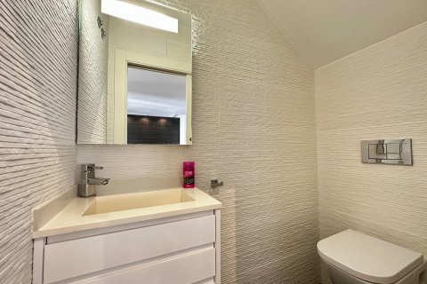 Продажа квартиры в Гуардамар-дель-Сегура, Аликанте, Испания 2 спальни, 163м2 №118735 - фото 12