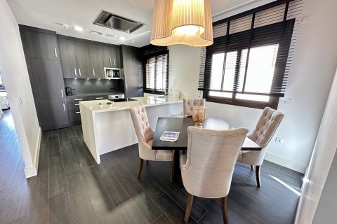 Продажа квартиры в Гуардамар-дель-Сегура, Аликанте, Испания 2 спальни, 163м2 №118735 - фото 13
