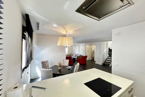 Продажа квартиры в Гуардамар-дель-Сегура, Аликанте, Испания 2 спальни, 163м2 №118735 - фото 17