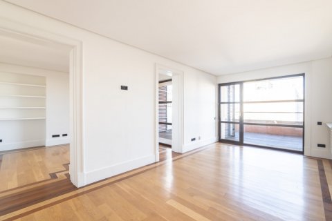Bliźniak Madrid, Hiszpania 4 sypialnie, 333 mkw. nr 108370 – zdjęcie 18