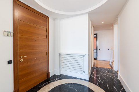 Bliźniak Madrid, Hiszpania 4 sypialnie, 333 mkw. nr 108370 – zdjęcie 25