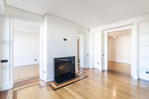 Bliźniak Madrid, Hiszpania 4 sypialnie, 333 mkw. nr 108370 – zdjęcie 14