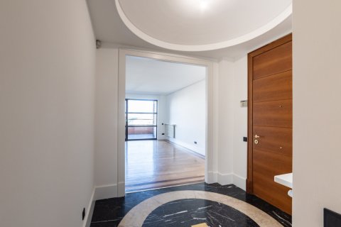 Bliźniak Madrid, Hiszpania 4 sypialnie, 333 mkw. nr 108370 – zdjęcie 26
