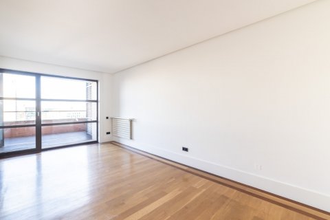 Bliźniak Madrid, Hiszpania 4 sypialnie, 333 mkw. nr 108370 – zdjęcie 17