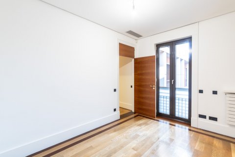 Bliźniak Madrid, Hiszpania 4 sypialnie, 333 mkw. nr 108370 – zdjęcie 29