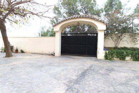 Villa for sale Manises, Valencia, Spain 8 bedrooms, 480 sq.m. No. 108269 - photo 6