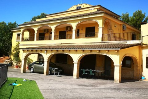 Villa for sale Manises, Valencia, Spain 8 bedrooms, 480 sq.m. No. 108269 - photo 3