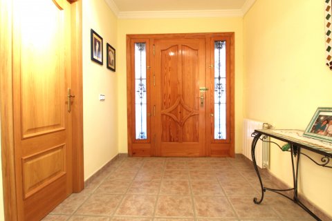 Villa for sale Manises, Valencia, Spain 8 bedrooms, 480 sq.m. No. 108269 - photo 28
