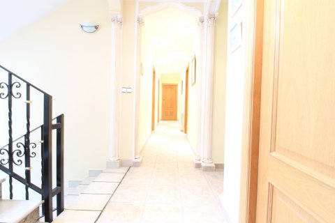 Villa for sale Manises, Valencia, Spain 8 bedrooms, 480 sq.m. No. 108269 - photo 29