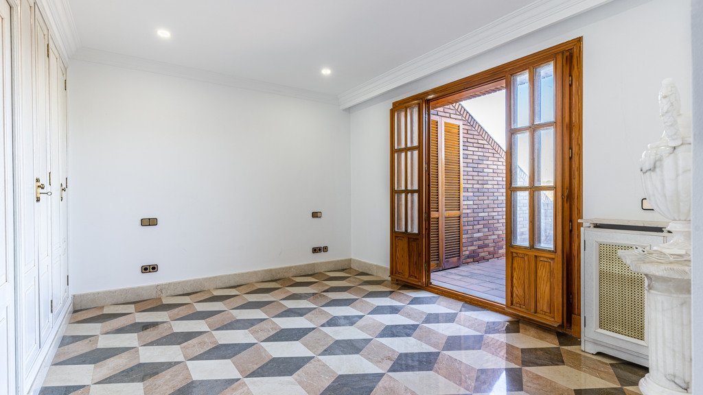 Villa i Villanueva de la Canada, Madrid, Spanien 8 sovrum, 660 kvm. Nr. 107532