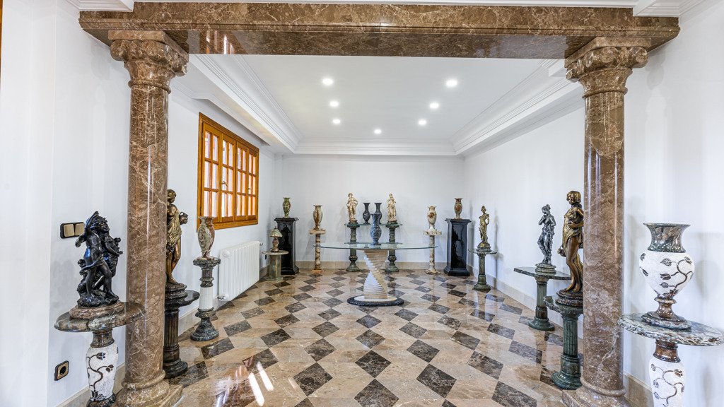 Villa i Villanueva de la Canada, Madrid, Spanien 8 sovrum, 660 kvm. Nr. 107532