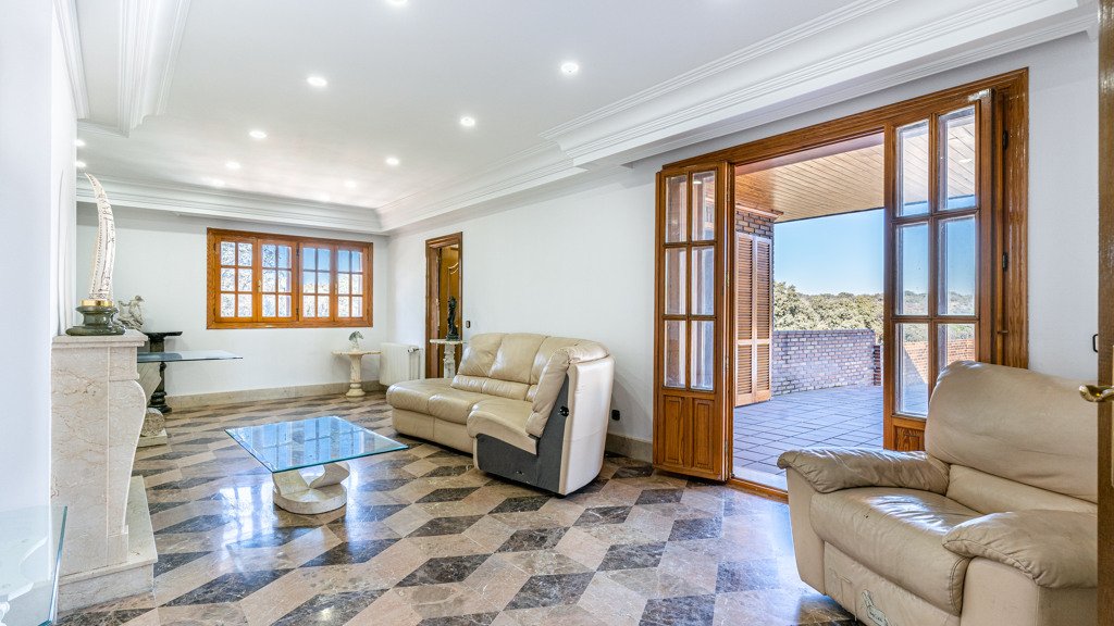 Villa i Villanueva de la Canada, Madrid, Spanien 8 sovrum, 660 kvm. Nr. 107532