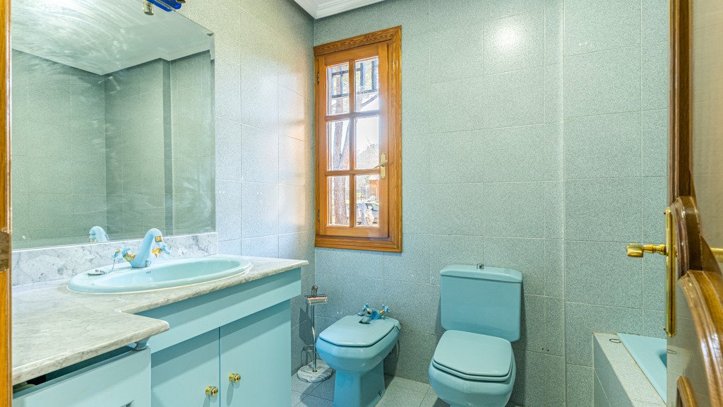 Villa i Villanueva de la Canada, Madrid, Spanien 8 sovrum, 660 kvm. Nr. 107532