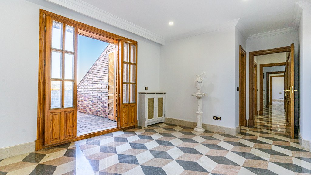 Villa i Villanueva de la Canada, Madrid, Spanien 8 sovrum, 660 kvm. Nr. 107532