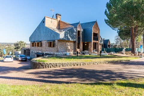 Villa à vendre Villanueva de la Canada, Madrid, Espagne, 8 chambres, 821.85 m2 No. 107532 - photo 2