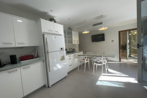 Villa for rent Sol De Mallorca, Mallorca, Spain 5 bedrooms, 452 sq.m. No. 111857 - photo 11