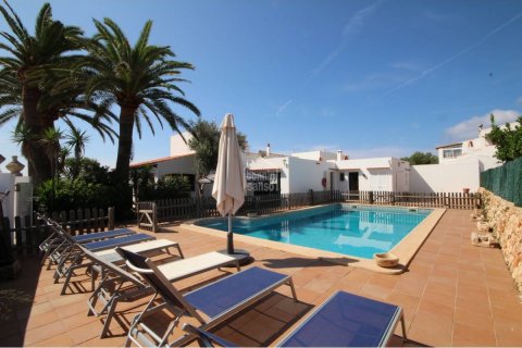 Villa for sale Cala'n Bosch, Menorca, Spain 3 bedrooms, 246 sq.m. No. 110980 - photo 1