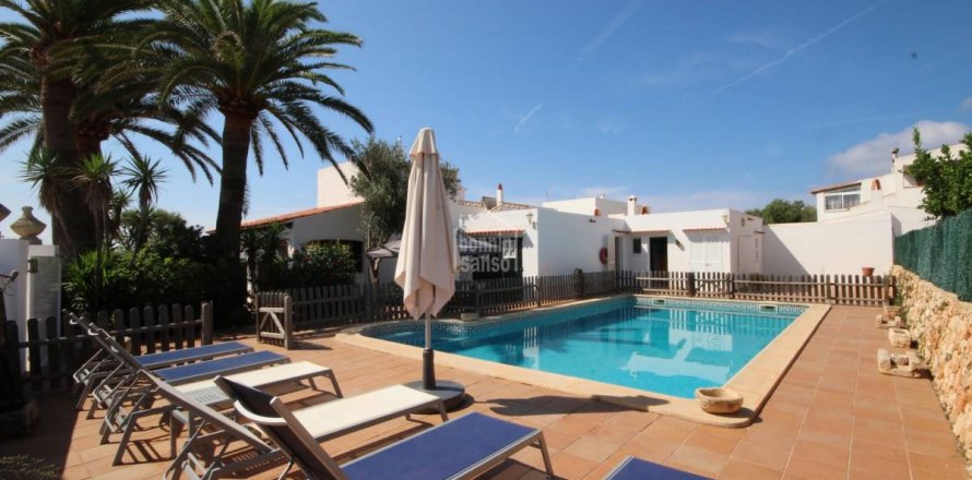 Villa Cala'n Bosch, Menorca, Spain 3 bedrooms, 246 sq.m. No. 110980