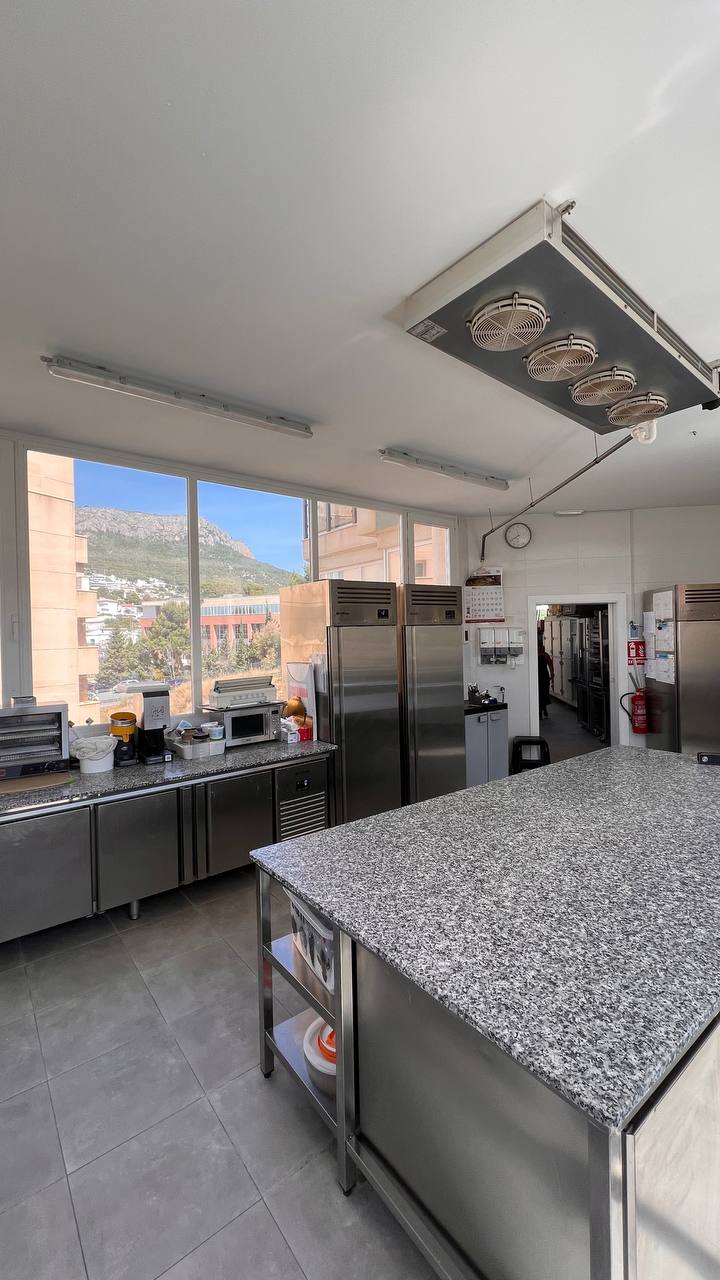 Propiedad comercial en Calpe, Alicante, España 210 m2 No. 88971