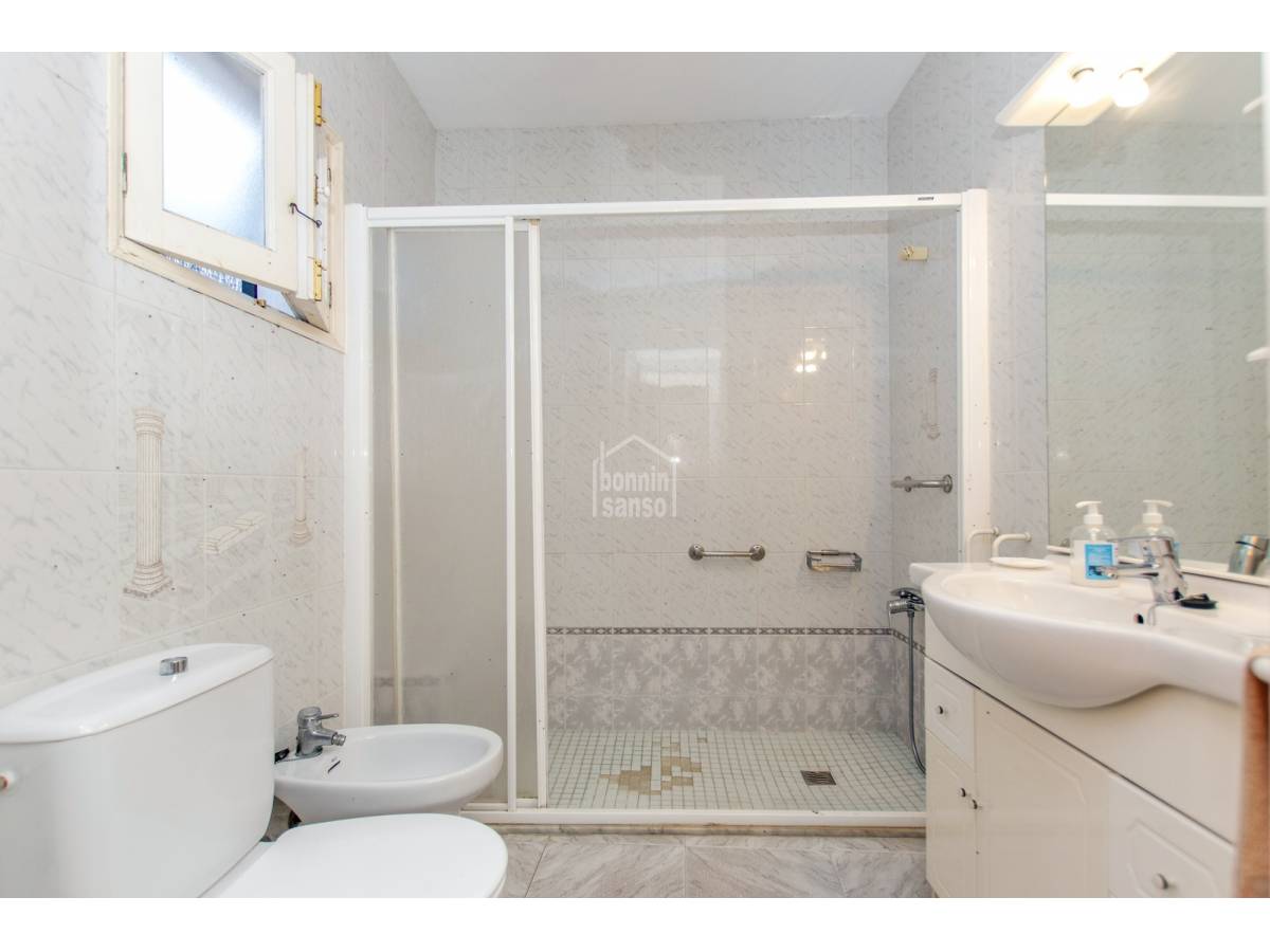 Villetta a schiera a Mahon, Menorca, Spagna 9 camere da letto, 364 mq. N° 87371