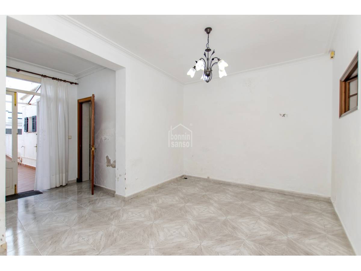 Villetta a schiera a Mahon, Menorca, Spagna 9 camere da letto, 364 mq. N° 87371