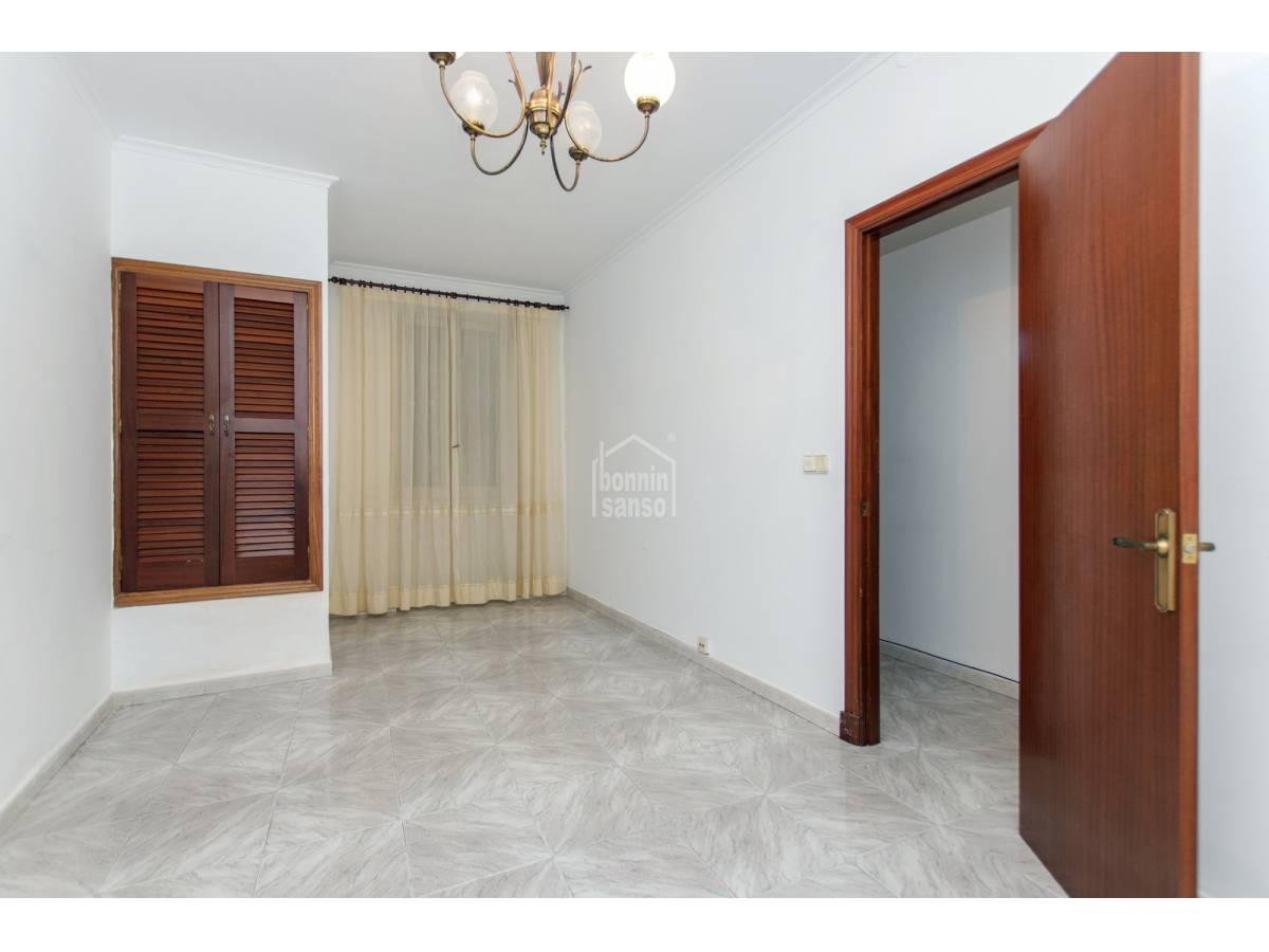 Villetta a schiera a Mahon, Menorca, Spagna 9 camere da letto, 364 mq. N° 87371